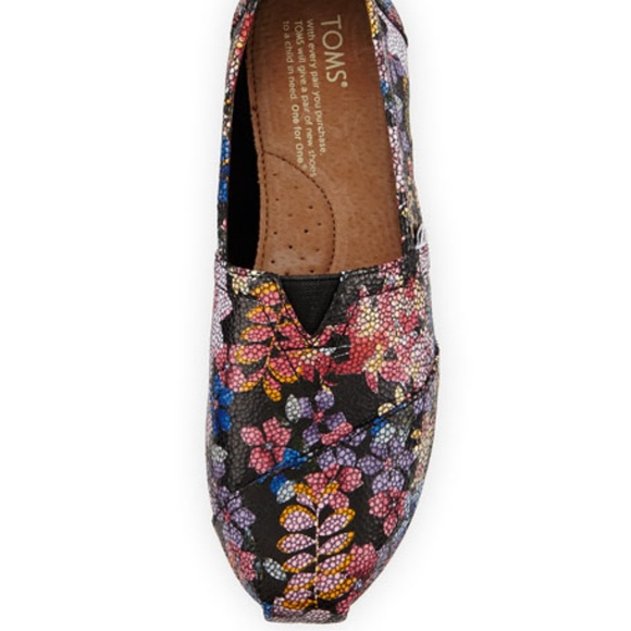 TOMS rare floral print crackled leather slip on - Picture 2 of 7